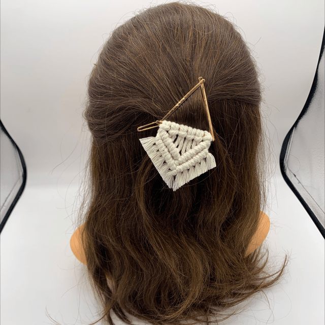 Pince à cheveux triangle 