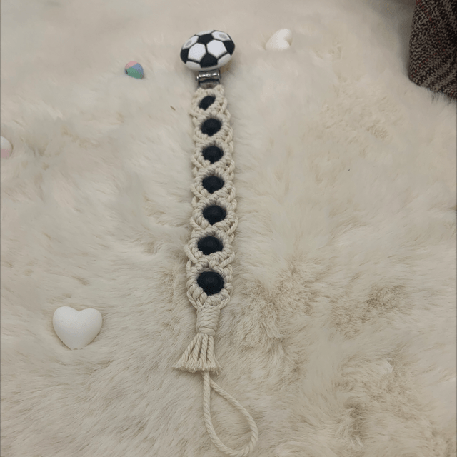 Attache tétine balon foot 